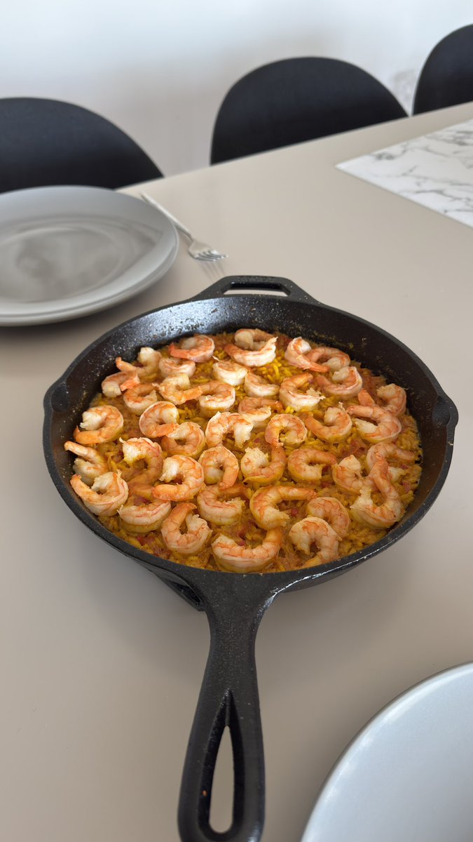 Yo: jamás le voy a cocinar a un hombre 
Yo cuando me enamoro: