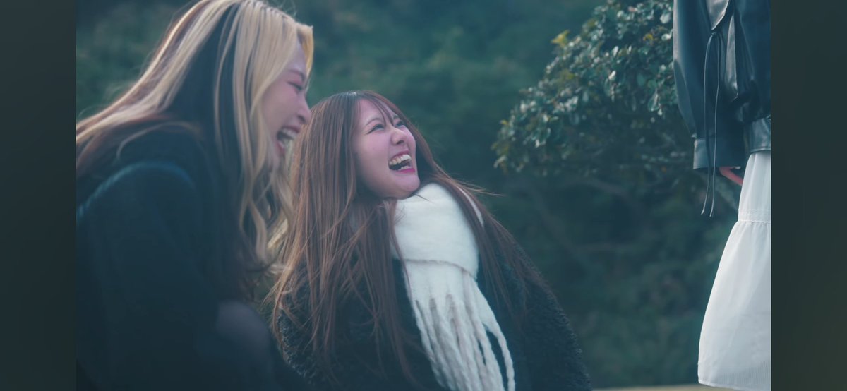 2024年の大晦日 たまたま見かけて
「かっこいいな」と思ったのが始まり
7月久々の5人揃ったステージ
フロアより何よりステージ上の5人の誰より楽しそうにしてる姿を見て
「あぁこのグループ好きだなぁ」って
だから「はじまりのうた」MVの
5人が笑ってるシーンが好きだなぁ
#AKIARIMはじまりのうた