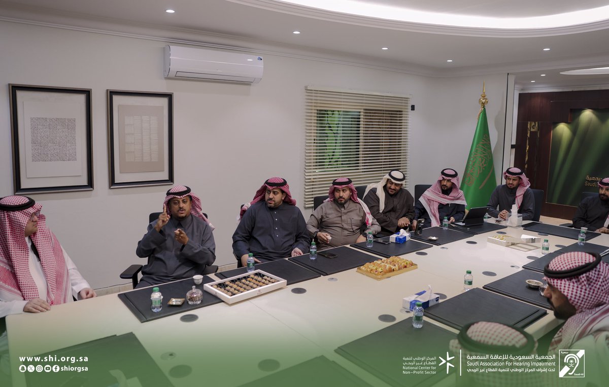 shiorgsa's tweet image. سعدنا بلقاء مجموعة شباب الصم، ونثمّن هذا اللقاء المثمر الذي يعكس روح الشراكة والتكامل لخدمة الصم وضعاف السمع .
نؤمن أن التعاون المشترك يفتح آفاقًا أوسع لمبادرات نوعية وأثر مستدام بإذن الله .