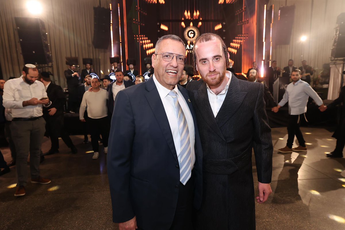ראש עיריית ירושלים משה ליאון בחתונה היוקרתית של יועץ התקשורת רפי פרלשטיין, שנערכת הערב בגן האירועים גאמוס במעלה אדומים
