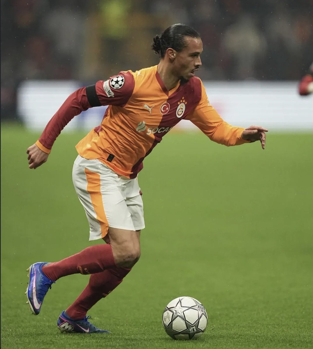 Tek başına harika mücadele ettin kaybetsek bile bu adam çok iyi oynadı defansta canını dişine takarak oynadı #sane #GalatasarayManchester #galatasaray