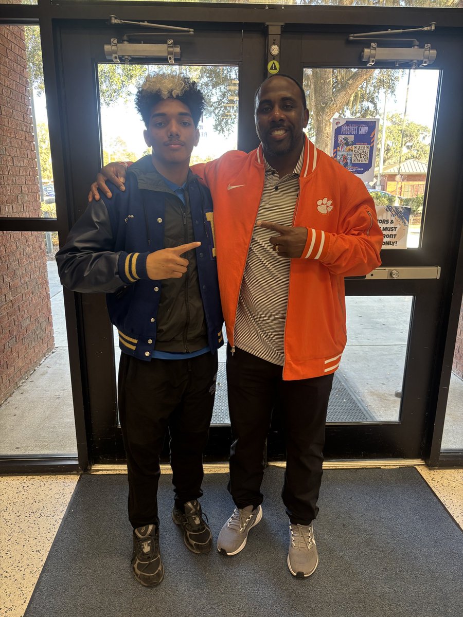 Carlito Savea tweet media