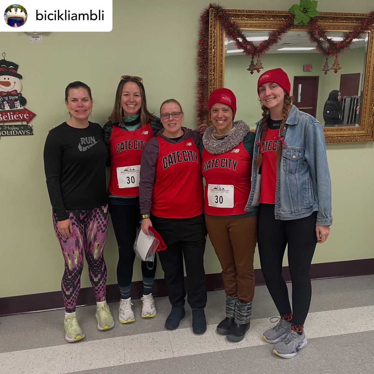 SockGuyLUV's tweet photo. Miles are better with friends. Strong runs, good laughs, and socks that keep up every step of the way 👟✨

📸@bicikliambli https://t.co/3pLrj3UqmS