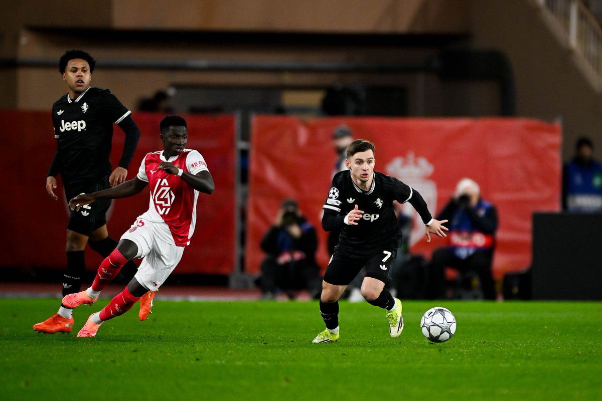 #MonacoJuve
Per fortuna che nel secondo tempo i risultati si sono incastrati: al punto che alla Juve non sarebbe bastato vincere per entrare direttamente tra le prime 8 di #ChanpionsLeague
altrimenti il rimpianto per una prestazione così scialba sarebbe stato enorme.