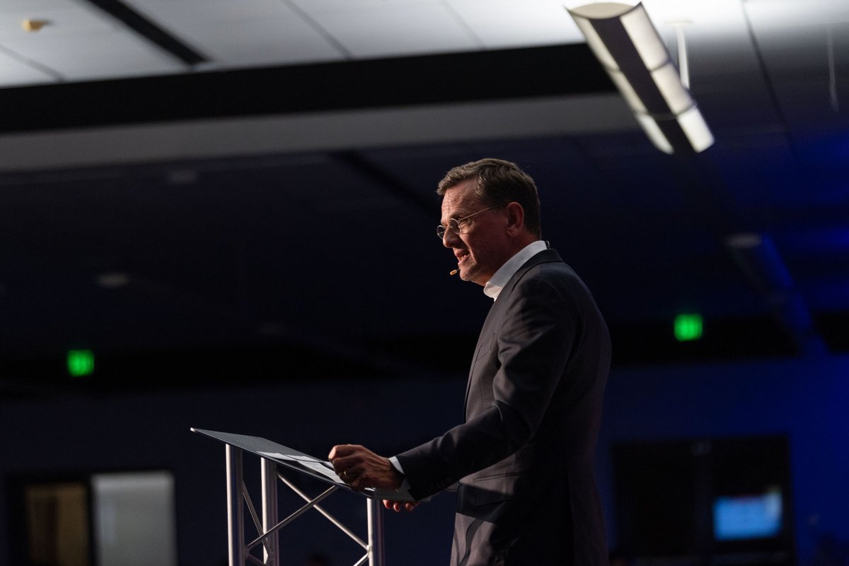 Theo Peters tweet media