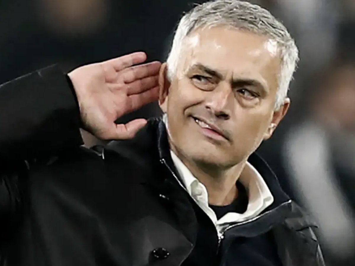 El “ maestro Mourinho” da un repaso futbolístico al  “alumno Arbeloa”