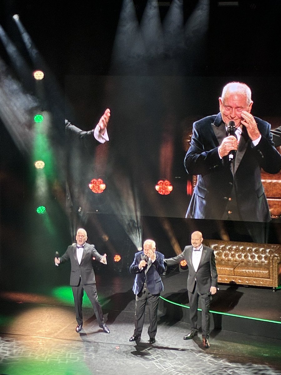 SarahJ2020 tweet media