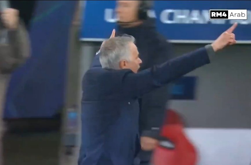 Matchday 4: Benfica were last placed in the Champions League, with 0 points.

Do you still believe?

José Mourinho: "I still believe. We are alive."

Matchday 8: Benfica go through at the last minute with a goal from the goalkeeper.

The special one for a REASON.

Football.