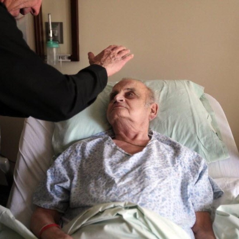 CatholicArena's tweet image. IRELAND 🇮🇪 

Catholics are being warned that if they die after 9pm at Galway Hospital, they will not be able to receive the Last Rites due to budget cuts for chaplaincy 

Many patients have already been DENIED the Last Rites before dying due to the cuts