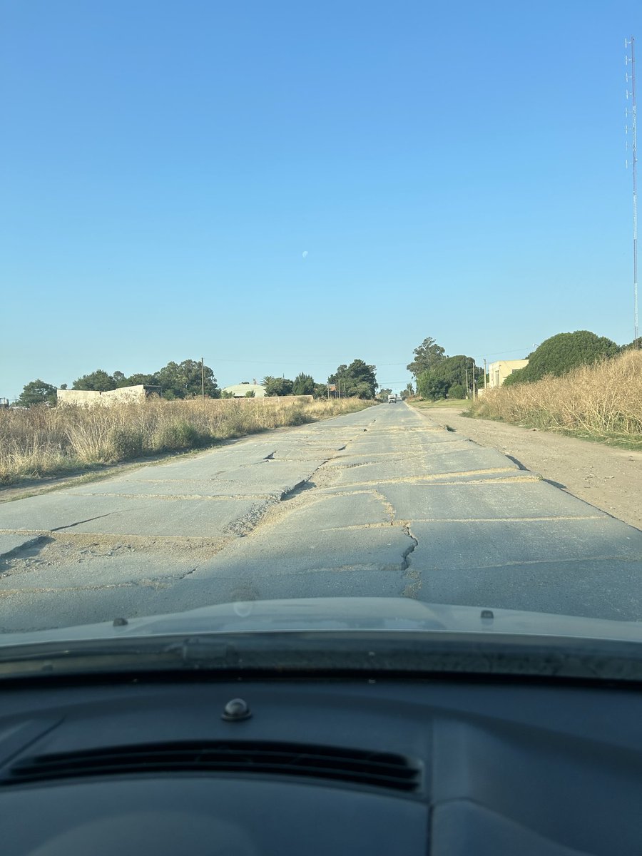 sao_moi_'s tweet photo. Dale amigo acelera nomas es la calle 566 y almirante brown de Quequen @necocheagovar https://t.co/daX7ETdNjL