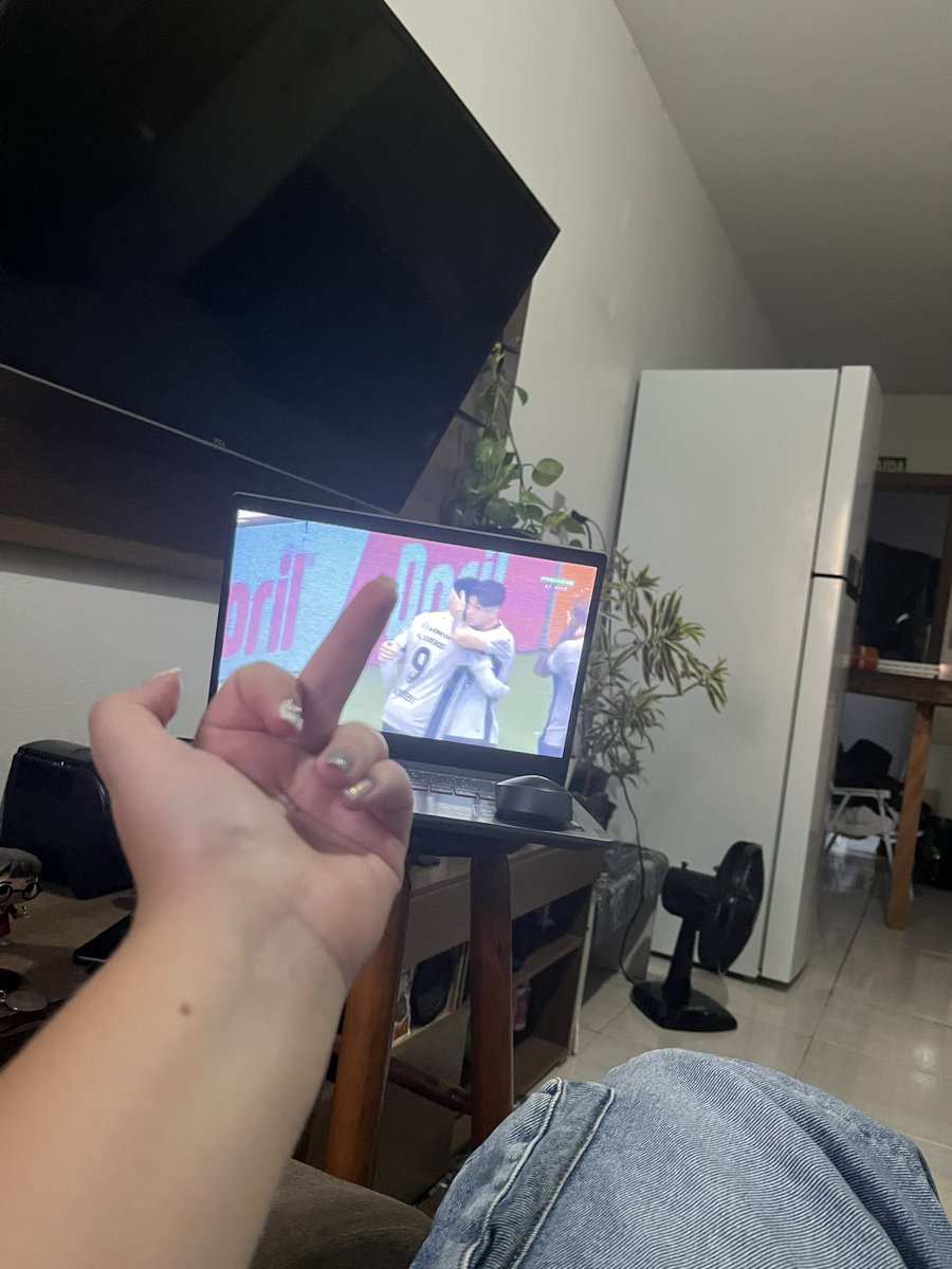 werlang_eduarda's tweet photo. 🖕🏻🖕🏻🖕🏻 https://t.co/9EMIoNAM8y