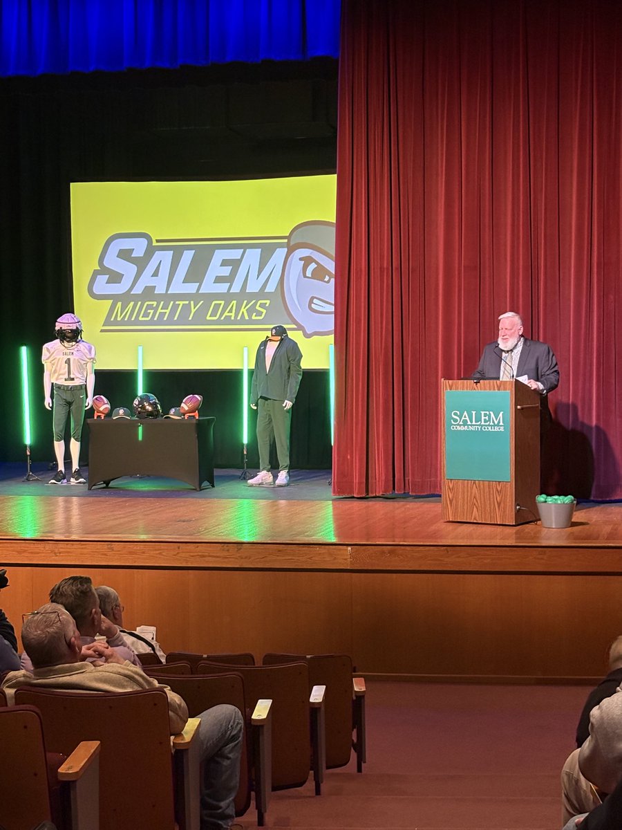 Mark Hendricks tweet media