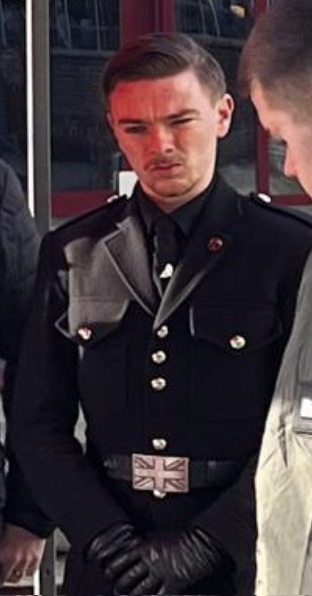 Benchild tweet media