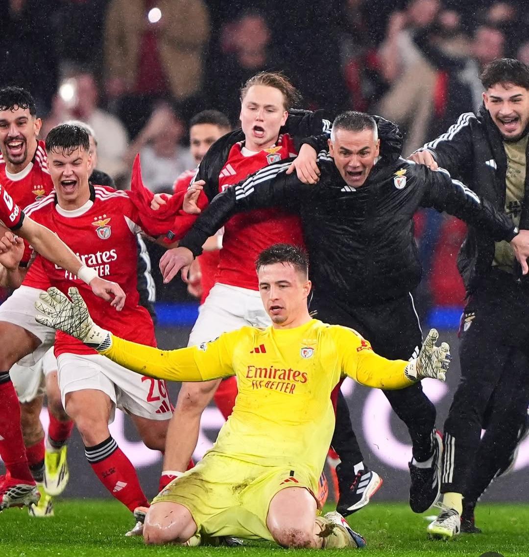 Porque é a águia que bate no meu peito
E que nos faz vibrar
Melhor que tu não há
BENFICA!!!!
ÉPICO 💪
