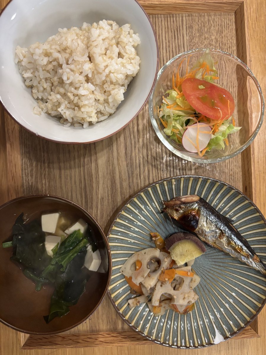 cryptmanual's tweet photo. 【今日の食事】
カロリー：560kcal
たんぱく質：27g
脂質：18g（DHA・EPA）
炭水化物：65g
食物繊維：8g
塩分：2.0g

血管にやさしい食事。
派手さはないけど、続けることが一番大事。

#心筋梗塞予防
#食事管理
#健康習慣 https://t.co/wDLYQ9pCW1