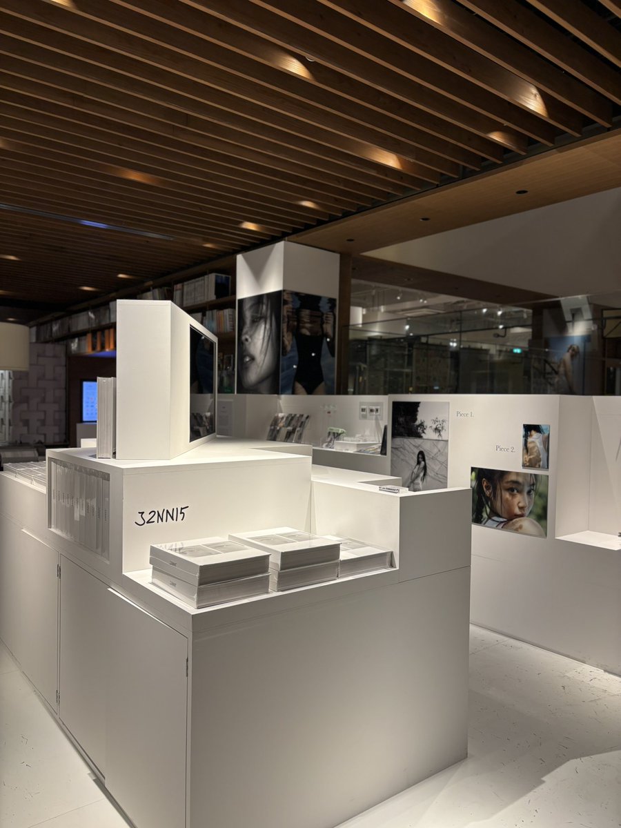 POPUP入場につきまして】 JENNIE 写真展 'J2NNI5' POP UP in 代官山 蔦