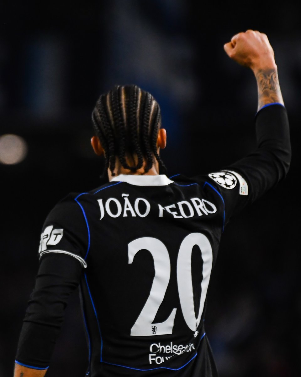 brfootball's tweet image. João Pedro scored two second-half goals vs. Napoli to secure Chelsea an automatic spot in the last 16 🥶