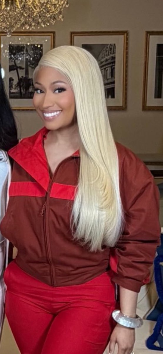 🩷🩷
#nickiminaj