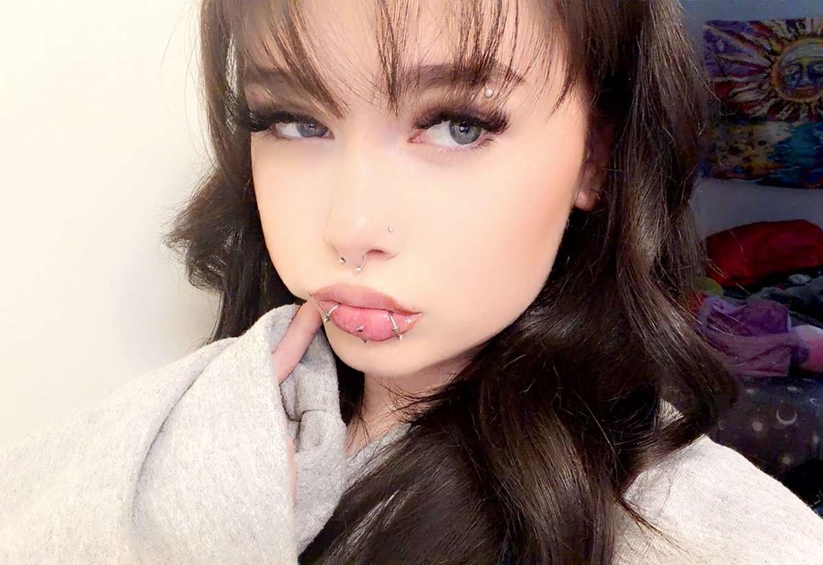 RoNotRow's tweet image. hi 🫶🏻