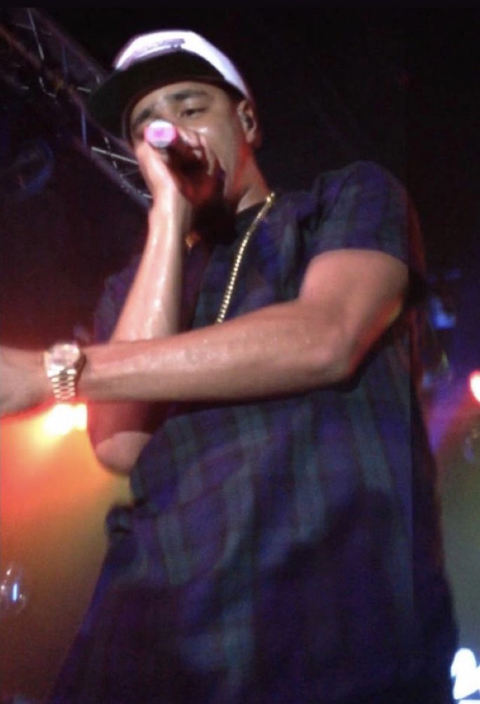 angiiebeex's tweet photo. My GOAT 🐐 the last time I saw Jermaine perform live was at the Dollar &amp; A Dream Tour at Highline Ballroom, the SECOND show. Happy Birthday @JColeNC 
(cont…) https://t.co/siNdYSMmnx