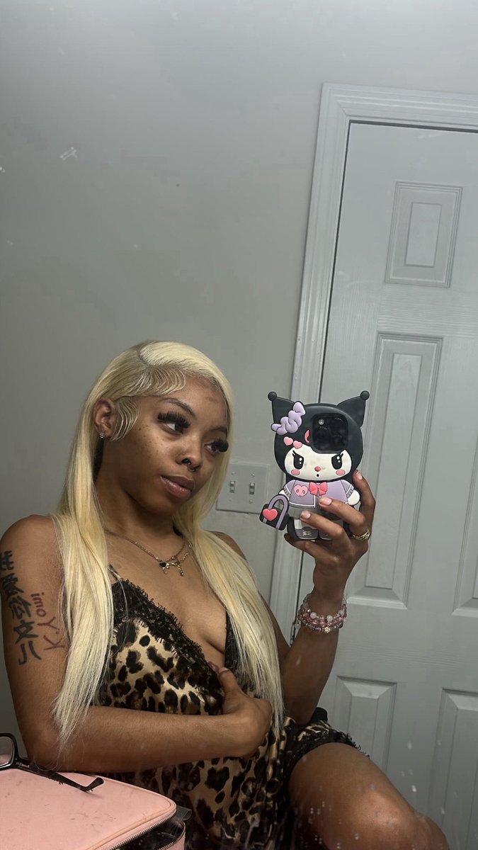 Desire 💋 tweet media