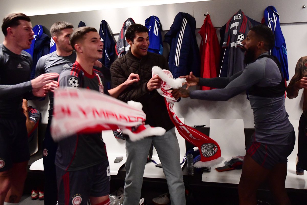 Winning locker room vibes! 🔴⚪️💪🏻