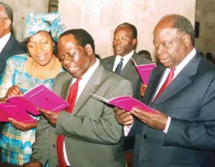 In 2002, Kibaki, Wamalwa, and Ngilu were mocked as the most clueless opposition leaders. In one meeting, Kihika Kimani told people Kibaki was a clown and asked how wanaume wawili walikuwa wanafuata mama mmoja aje. No mockery surpassed that. Towards the end, even Raila had to dump