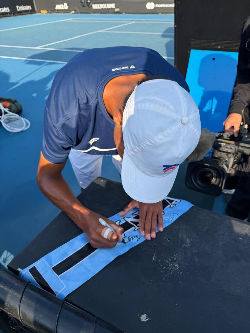 MATCH TIME, 🇧🇼 time: 03:30am 
Ntungamili Raguin 🇧🇼 plays the tournament's favourite, seed #2 Luis Guto Miguel 🇧🇷 Go Ntunga. Good luck 🙏♥️
Anyone awake!??? Mo eleletseng masego le matlhogonolo🙏😊
#TeamBotswana