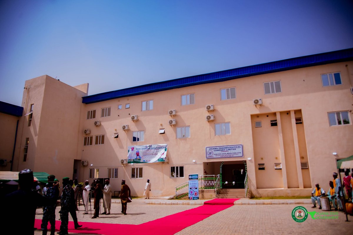 uanamadi's tweet photo. Earlier today, I commissioned the new ultra-modern Central Medical Store here in Dutse. This is not just a building, but a critical step in fixing how medicines are stored, managed, and delivered across Jigawa State.

This facility is the result of years of planning and strong collaboration between the Jigawa State Government, the Federal Ministry of Health (@Fmohnigeria), the Global Fund (@Globalfund), UNICEF (@UNICEF_Nigeria,) and other partners, under the National Supply Chain Policy. With this store, we are directly addressing long-standing challenges like stock-outs, wastage, poor storage, and weak coordination in the pharmaceutical supply chain.

I have directed the Ministry of Health that all health programmes and partners should immediately begin using this Central Medical Store, so that medicines and health products are properly stored, safe, and effective for our people. I sincerely appreciate all our partners for their support and commitment. This is another important milestone in our effort to strengthen healthcare delivery and move closer to universal health coverage for the people of Jigawa State.