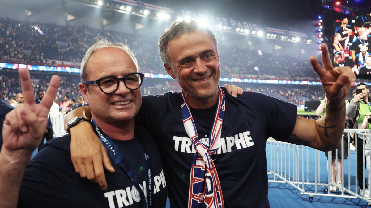 MatReyes1512515's tweet image. On a posé 120 millions d'euros sur un dc et gardien remplaçants..🤡🤡🤡 .