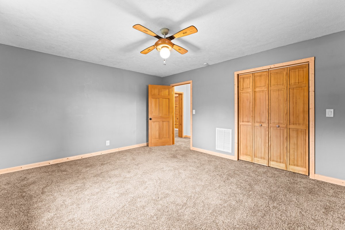 RyanColemanCEO's tweet image. 🏡 𝐅𝐞𝐚𝐭𝐮𝐫𝐞𝐝 𝐋𝐢𝐬𝐭𝐢𝐧𝐠!
📍𝟏𝟏𝟔 𝐓𝐡𝐨𝐦𝐚𝐬 𝐋𝐧, 𝐊𝐢𝐧𝐠𝐬𝐭𝐨𝐧, 𝐓𝐍 𝟑𝟕𝟕𝟔𝟑
🛏  𝟑 𝐁𝐞𝐝 | 🛁 𝟏.𝟓 𝐁𝐚𝐭𝐡
💰 $𝟑𝟒𝟎,𝟎𝟎𝟎

📸 ryancoleman.org/116-thomas-lan…
📲 Call 865-693-SOLD

#KingstonTNRealEstate #CountryLiving #LakeAccess #NoHOA #HometownRealty