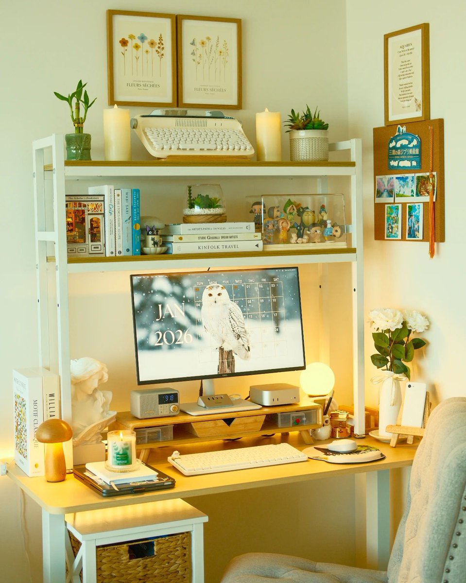 When your desk setup hits that Pinterest aesthetic just right. 🌿✨

📸 ksjulian_ on IG