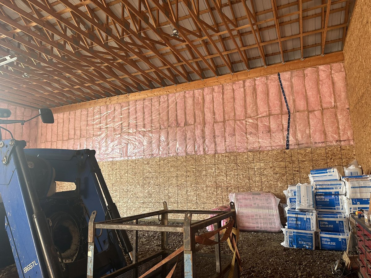 DefiDegen250's tweet image. Day 4 of getting heat in the shop 🔥

Not as much time on the shop as I was hoping today. 😭

95% done the Vapor Barrier on the walls. Such a slow process with the wrong equipment lol 😂 

Going over all the quotes to get heat installed. Once that’s completed we will seal in the