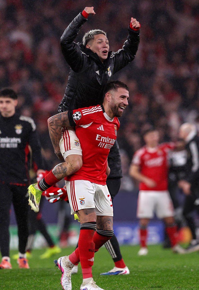 rcostadoazeite's tweet image. Esta noite também tem de ser do Prestianni.

Facilmente o melhor jogo dele com a camisola do Benfica.

Faz 20 anos no sábado 💎