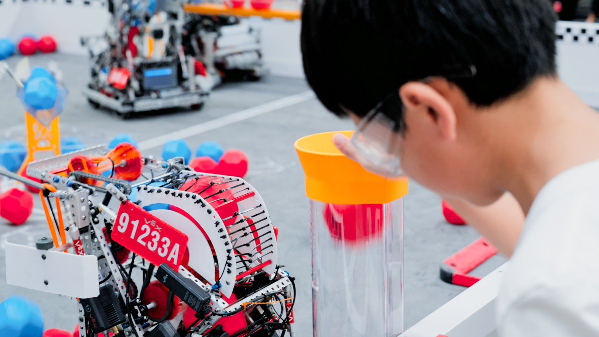 VEX Robotics tweet media