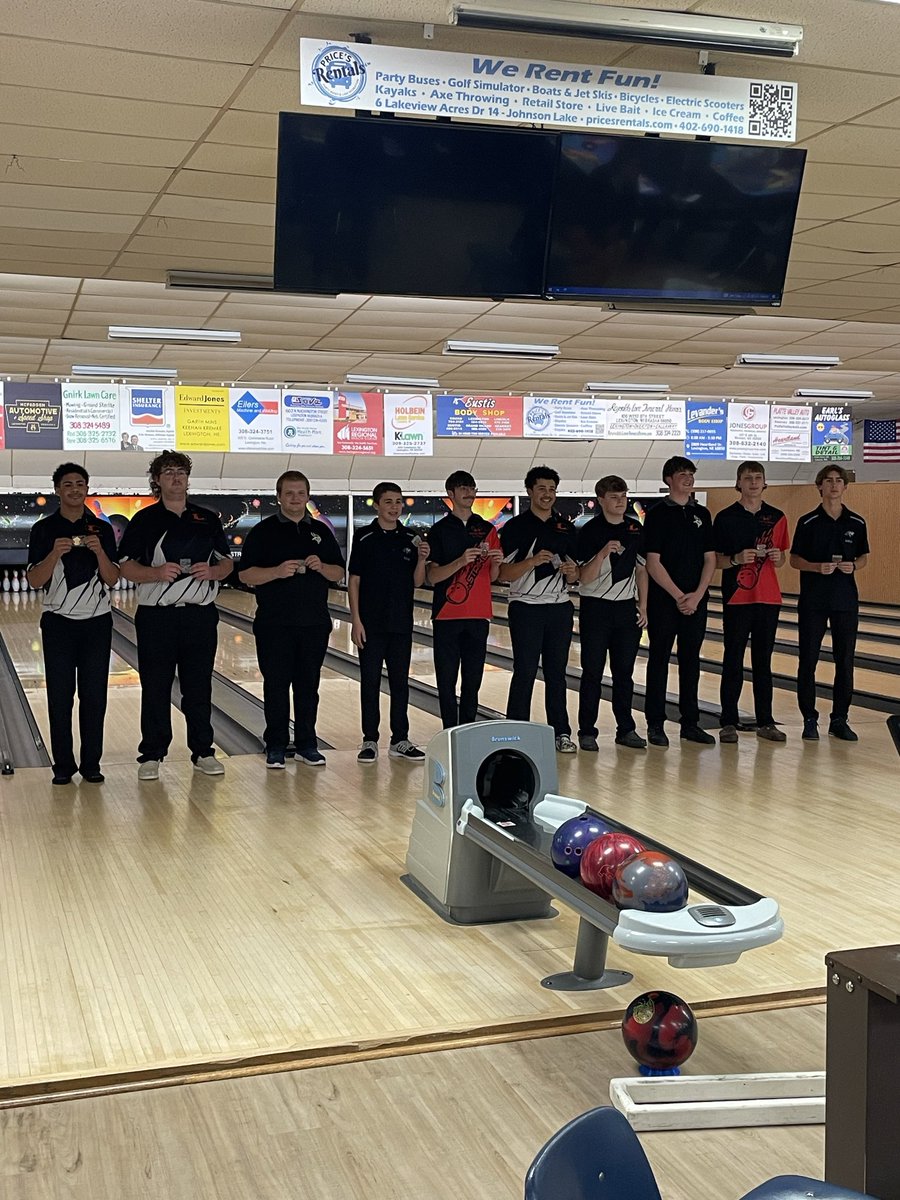 Lakeview Boys are District Runner Ups. Battled back from down 0-2 to force a game 5! Beat the #1 seed Lexington in the semis! Daniel Borgman punched his ticket to State Singles! #lakeviewvikes