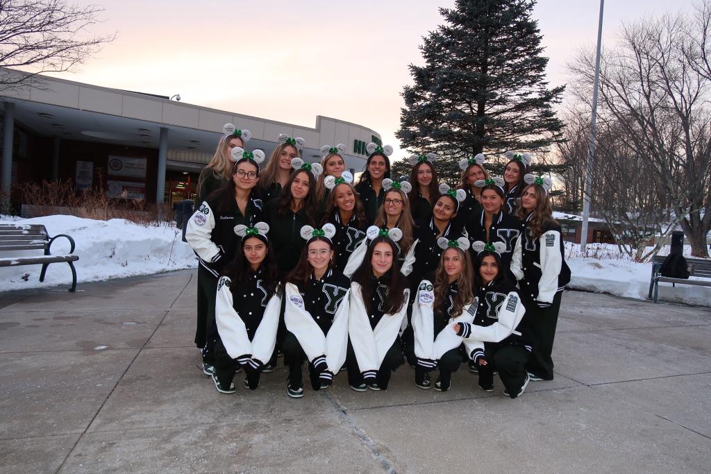YCSD_Athletics's tweet photo. Good luck to our Girls Varsity Cheer team as they head off to UCA Nationals in Orlando, Florida. #gotown @YHSDeGennaro https://t.co/0TmHUI0TLW