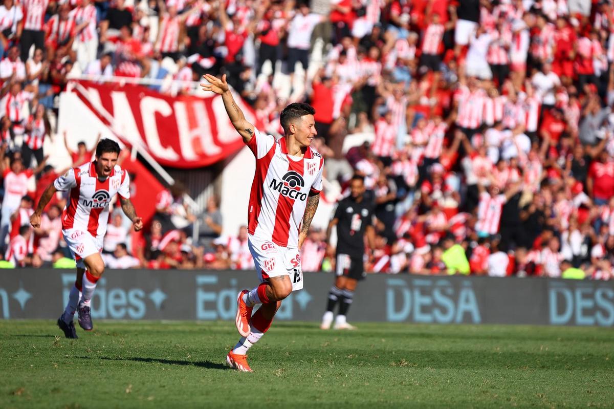 #Instituto | UNA NOVELA QUE NO TERMINA 👀

🫣 Desde la dirigencia comentan que "No se encuentra descartada la continuidad de Lódico". 

💥 ¿Los caminos se allanan en Alta Cordoba? 

ℹ️ <a href="/FacuFrigola/">FacuFrigola</a>