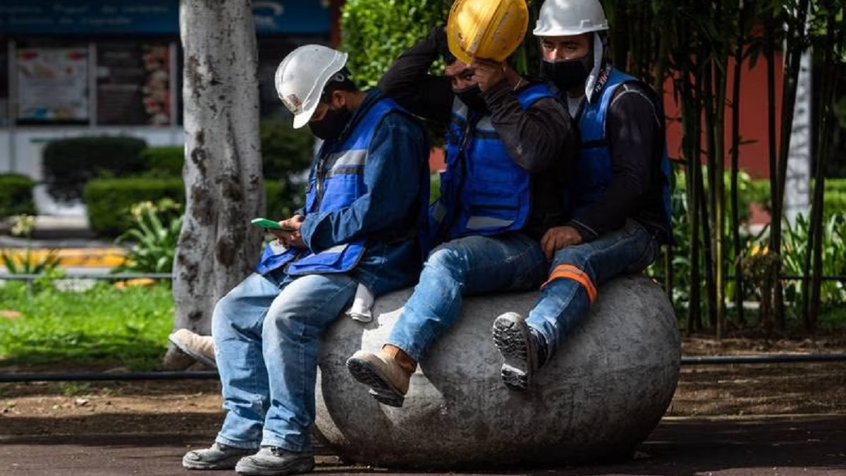 soyaquiles1's tweet image. Los milmillonarios mexicanos obtienen fabulosas ganancias cada segundo y sus fortunas están casi exentas de carga impositiva, generando mayor desigualdad. Cada día luchamos contra la pobreza en México. 🧐
#AltoALaDesigualdad