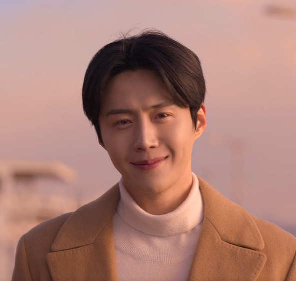Rewatching randomly, I thought again about what exactly Seonho left as his signature mark on Hojin.  How he managed to make this emotionally distant and rather prim character so endearing and softened through love. This couldn't have happened without Seonho's natural charisma,