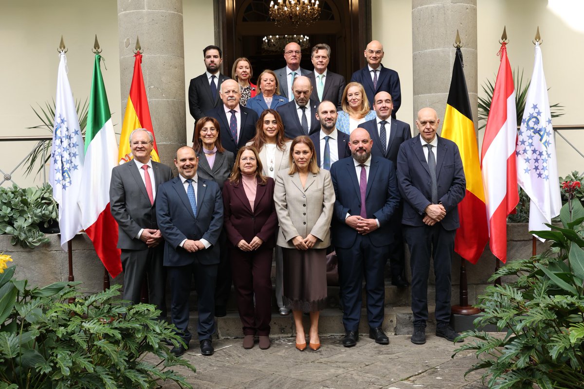 “Las regiones ultraperiféricas no podemos pagar el precio de las nuevas prioridades europeas” - El Hierro Bimbache elhierrobimbache.es/las-regiones-u…