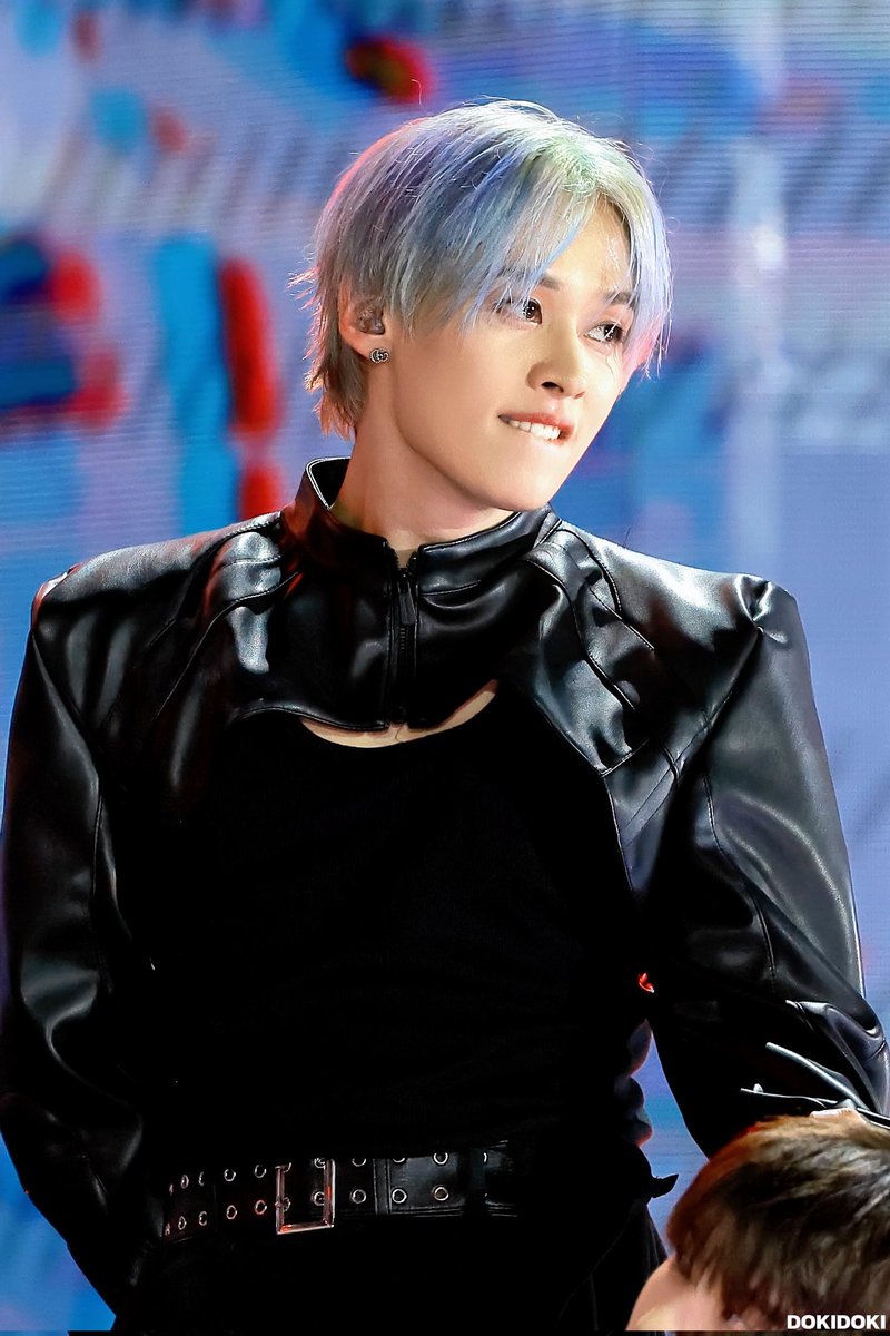 dooleebit's tweet image. yeah im never moving on