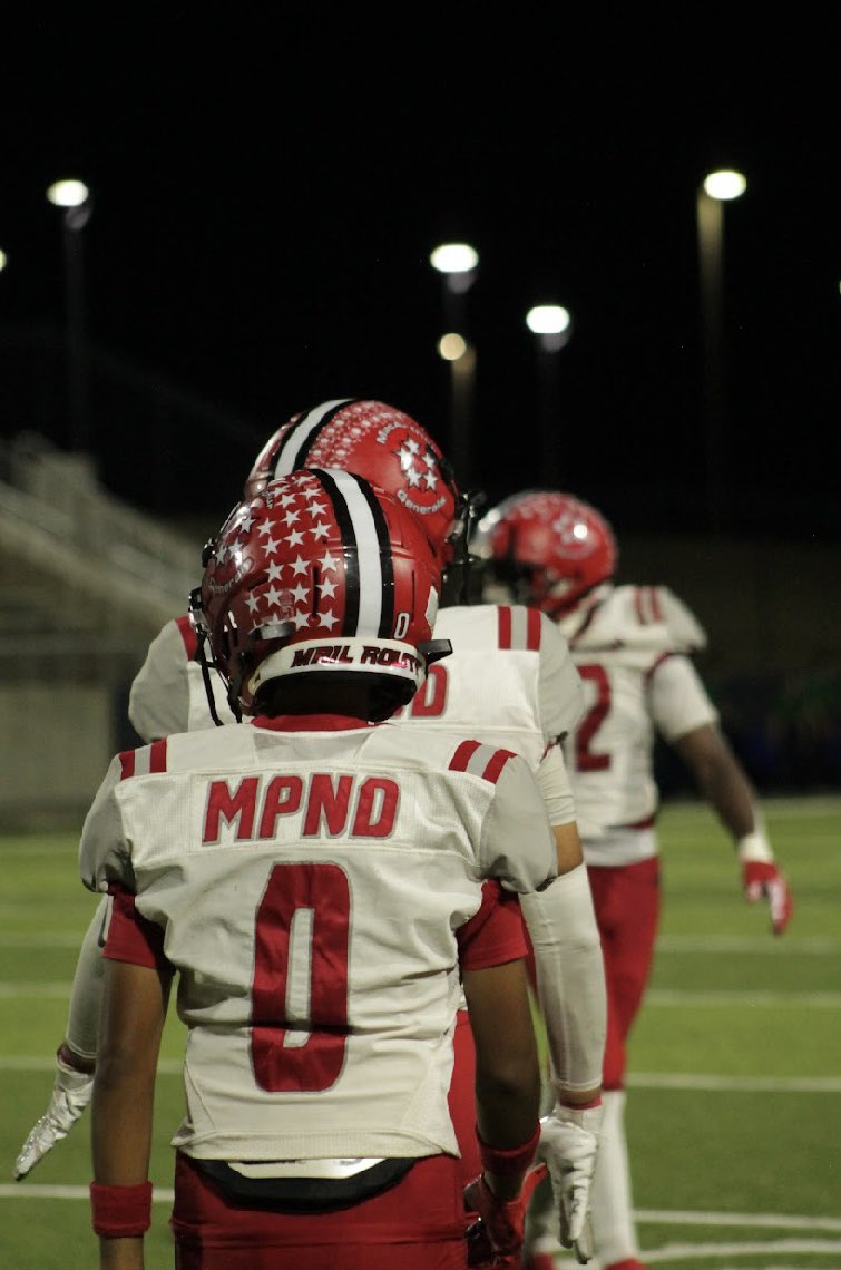 JaedynLuna0's tweet photo. Thank you MacArthur Football!!❤️@CoachCrawford33 @coachpapillion @coachb_ware @Coach_McCoy7 @CoachRod22 @CoachCoop00 @GoBigRedFB @GrigsbyLau43117 @DheRyanJackson @JC_10AGNB @Coach_SHusband @Coach_Chilo @soneworleansbra @Dr1252 @Coach_Ramces https://t.co/PL9JCxzXEU