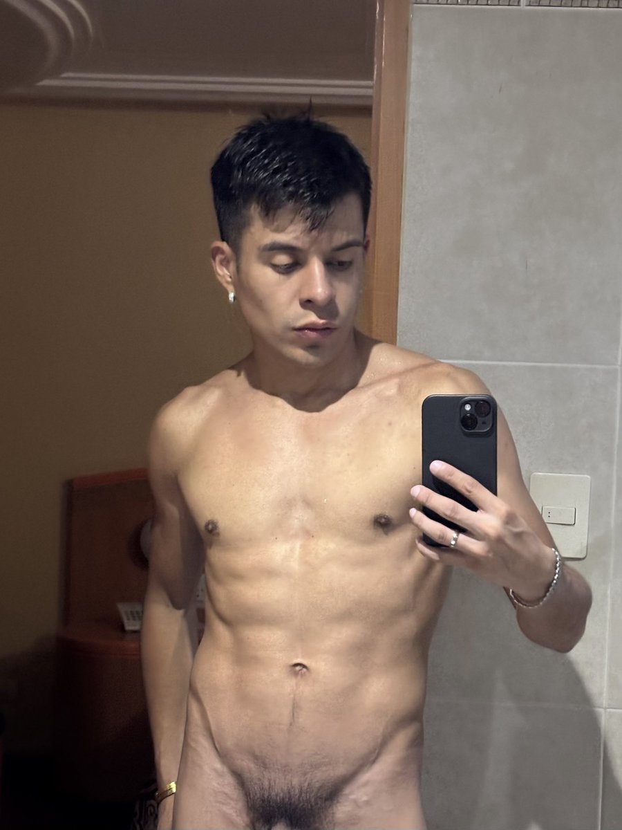 El año pasado mi estado emocional se quebró pero la estética de mi cuerpo no me desagradaba🥴🔥