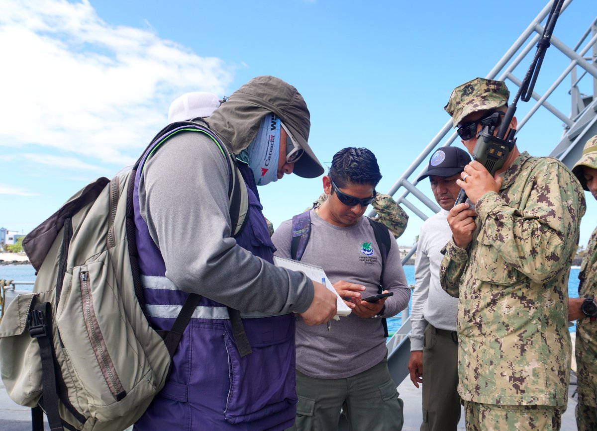 🇪🇨 Se fortalecen las capacidades interinstitucionales para el control y vigilancia de la Reserva Marina Hermandad. 🌊

Lea la nota completa ➡️ bit.ly/4k83KgG