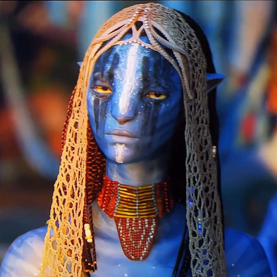 always strikes me how well you can see that neytiri literally looks dead inside in the mourning period after neteyam's death :(((