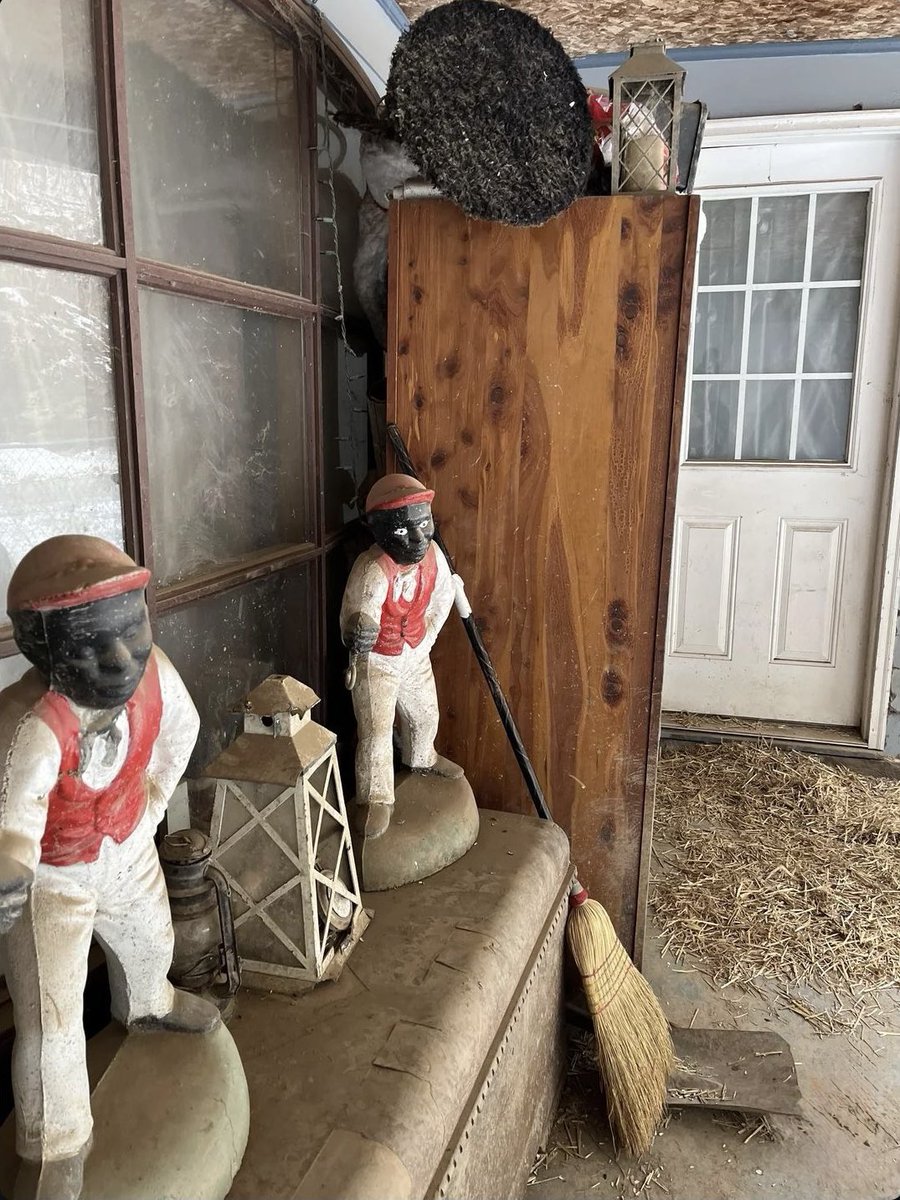 Tabitha_dev's tweet image. What is this supposed to be? Looks racist