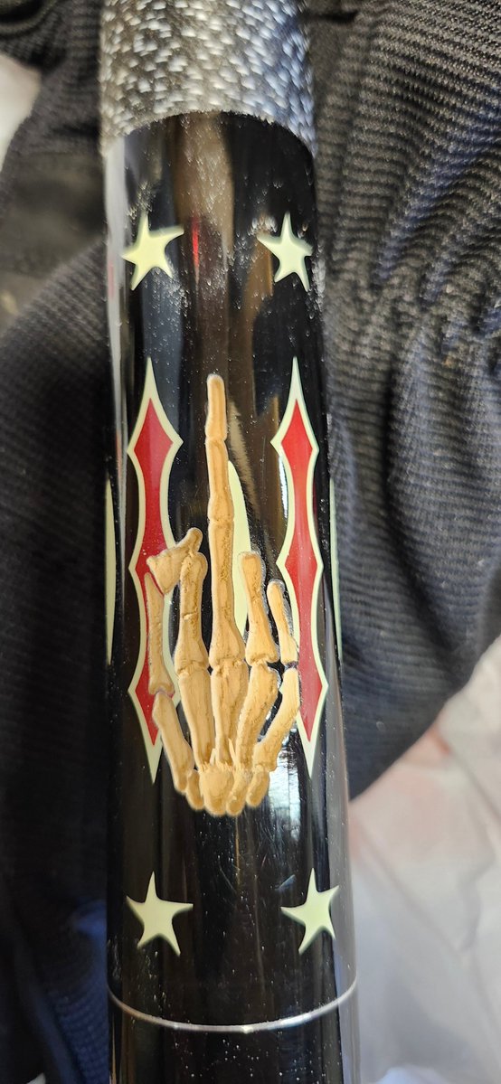 Got a new cheap cnc machine in my shop now. Customized my cue stick