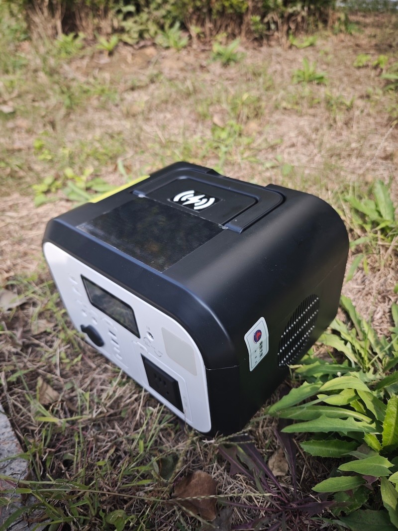 Qinlu_energy's tweet image. 🌲🔋 Adventure meets power! 

Qinlu’s 1kWh portable energy solution: 1200W output, multi-ports, solar-ready, LED night light &amp;amp; display. Ideal for camping, emergencies &amp;amp; off-grid use. 

#PortablePower #OutdoorEnergy #EmergencyLighting #CampingEssentials #Qinlu