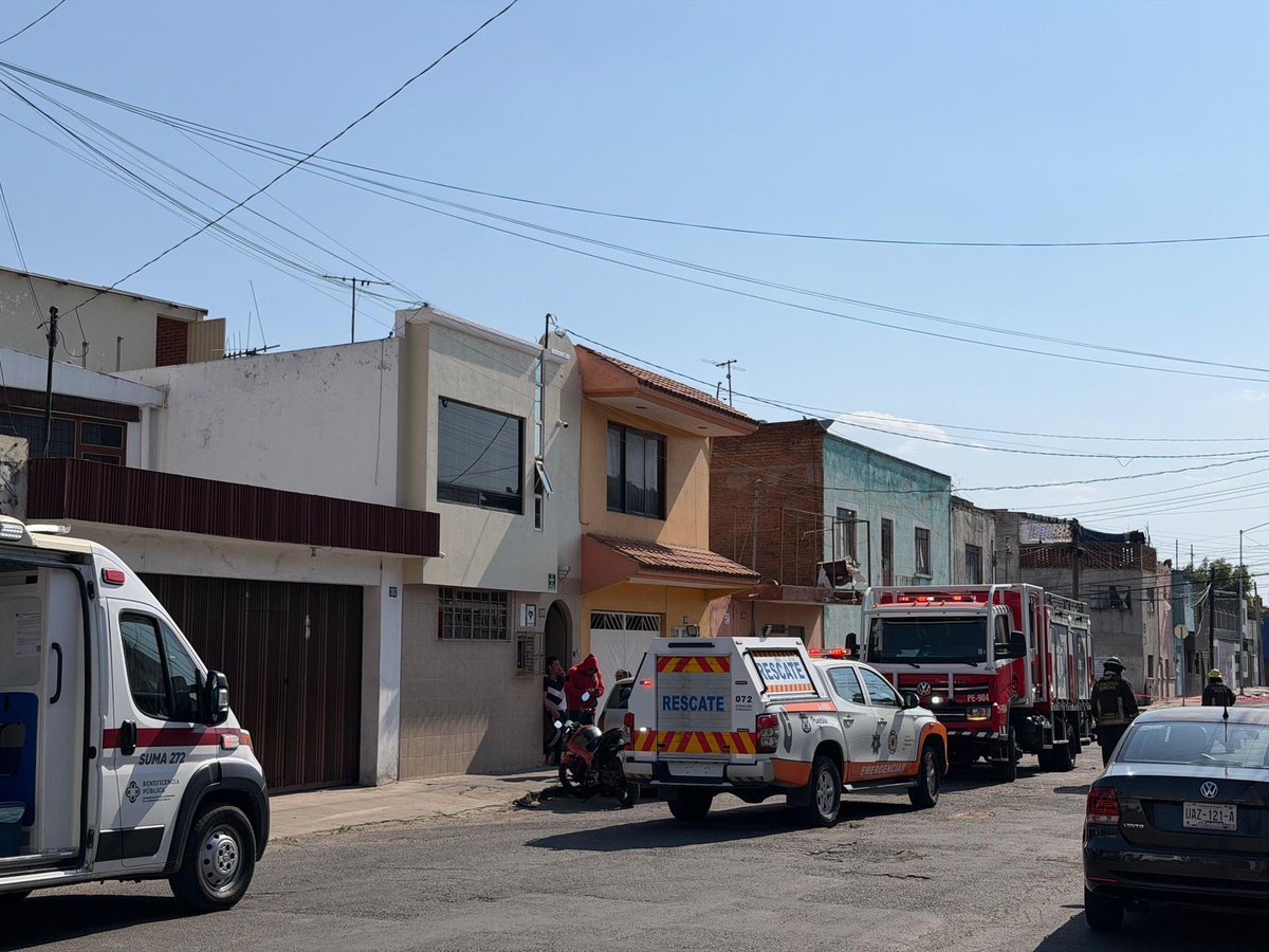 Ocurrió una explosión en los baños públicos de la colonia Mártires del Trabajo de #PueblaCapital, que dejó a un adulto mayor lesionado. El hecho fue en la calle 5 de Mayo, entre la 28 y la 30 Oriente.